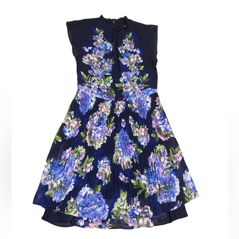 Abs Collection Dress - Picture 15 of 15